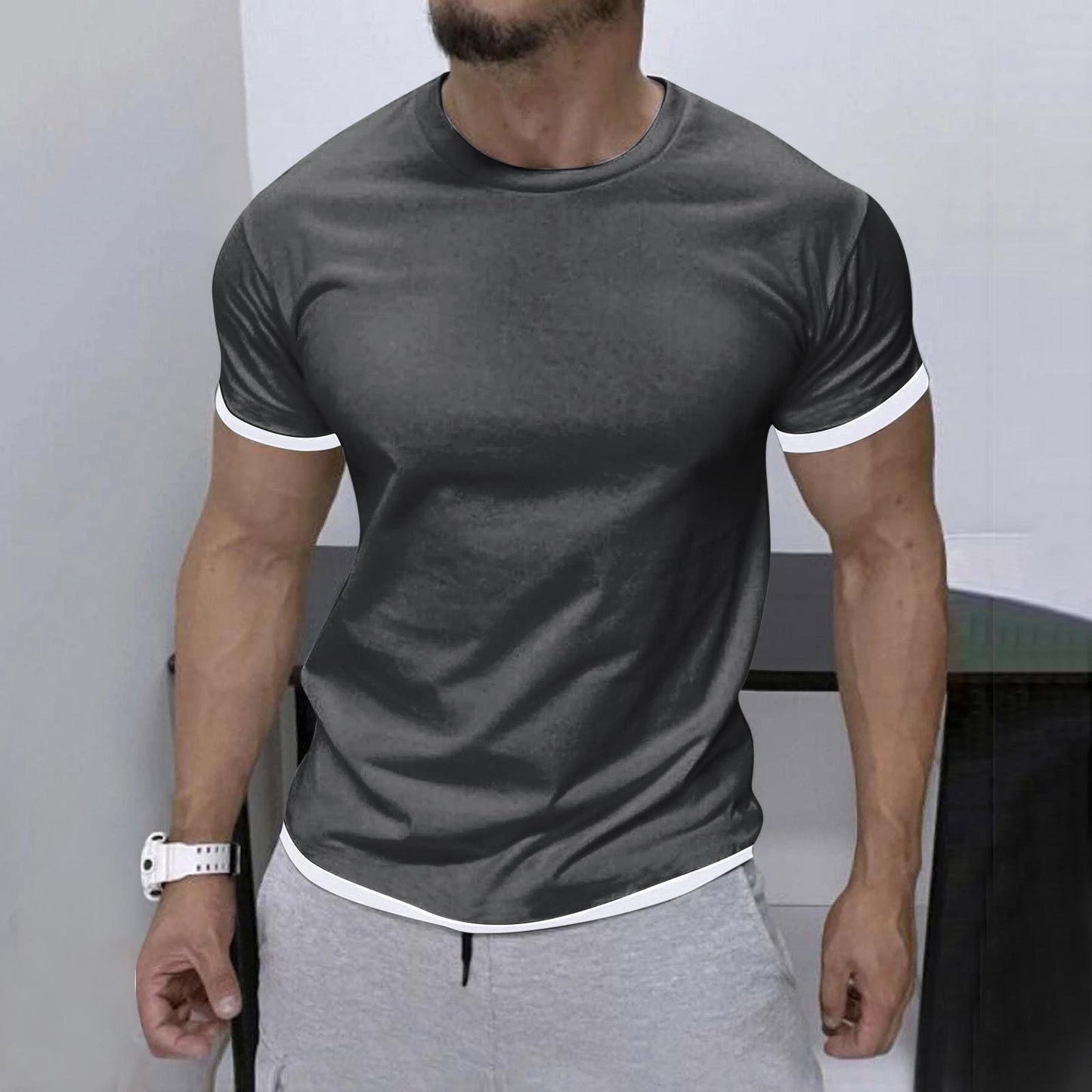 Men's Stylish Contrast Color Short-sleeve T-shirt
